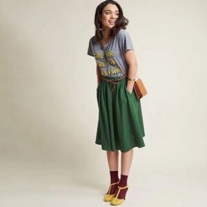 ModCloth Breathtaking Tiger Lilies green midi skirt - size M